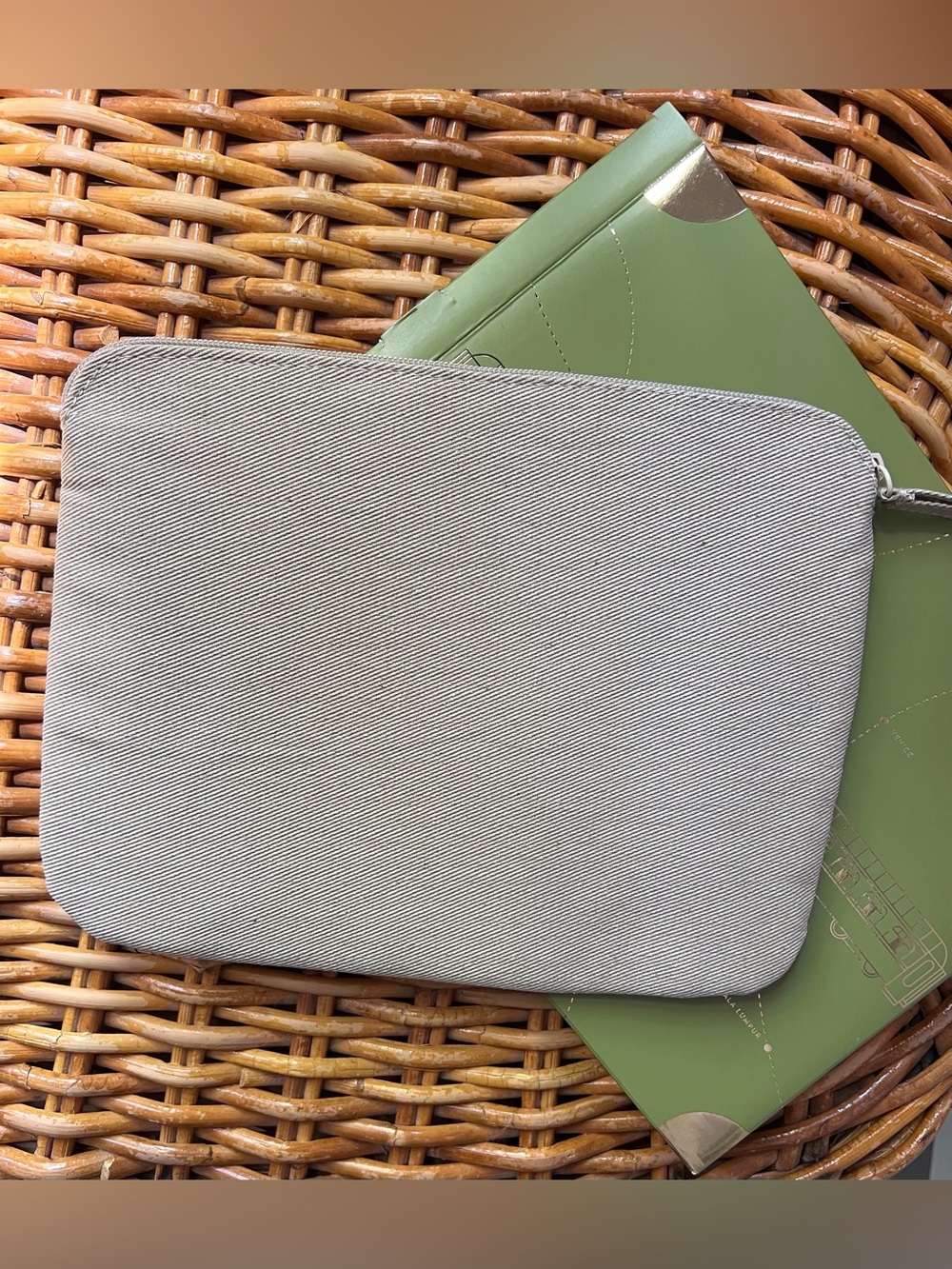 NESPRESSO Travel Pouch - NEW IN BOX - Picture 4 of 8